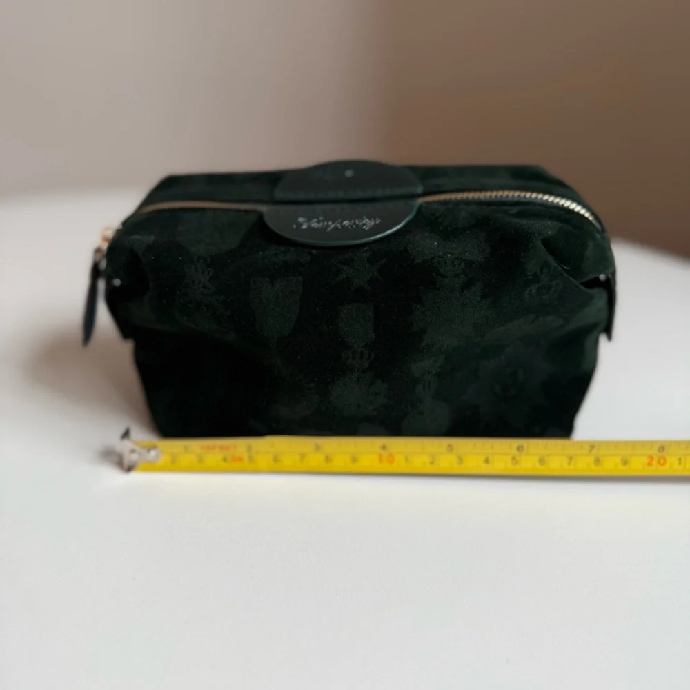 Travel Pouch Dark Green Zippered Cosmetic bag BA First Class Temperley London